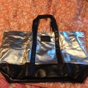 New never used vs tote bag
